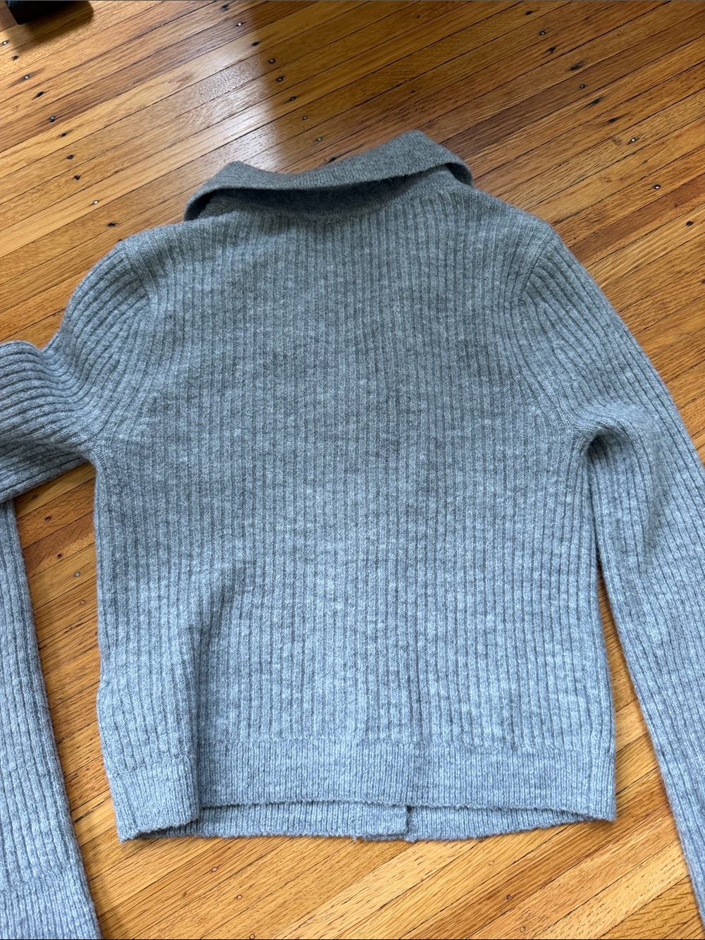 GAP Light Gray Ribbed Button Cardigan - Picture 4 of 4